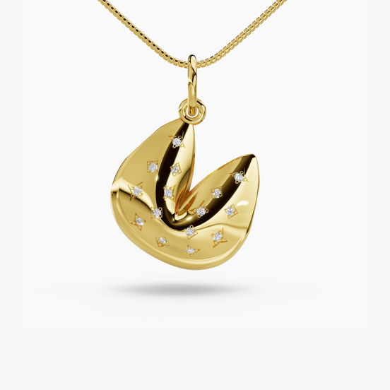 Fortune’s Kiss Pendant Necklace